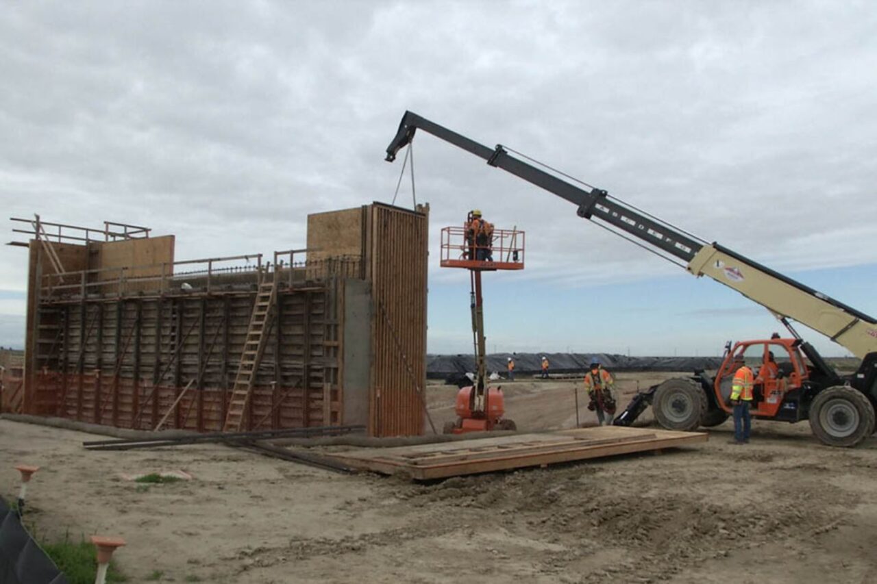 Garces Highway ViaductBuildHSR