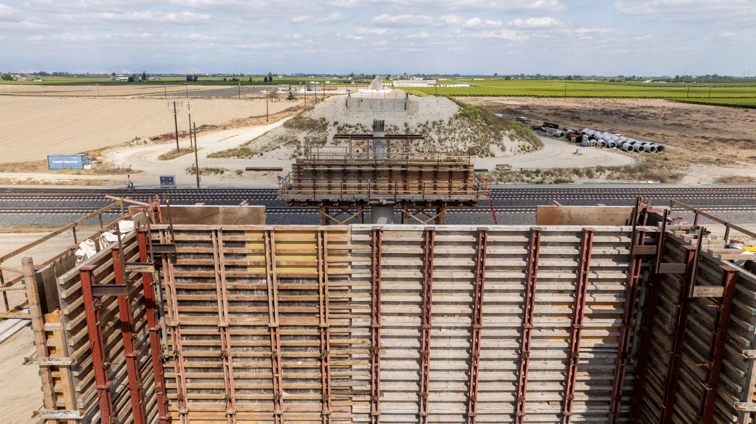 Manning Avenue Overpass (drone view)