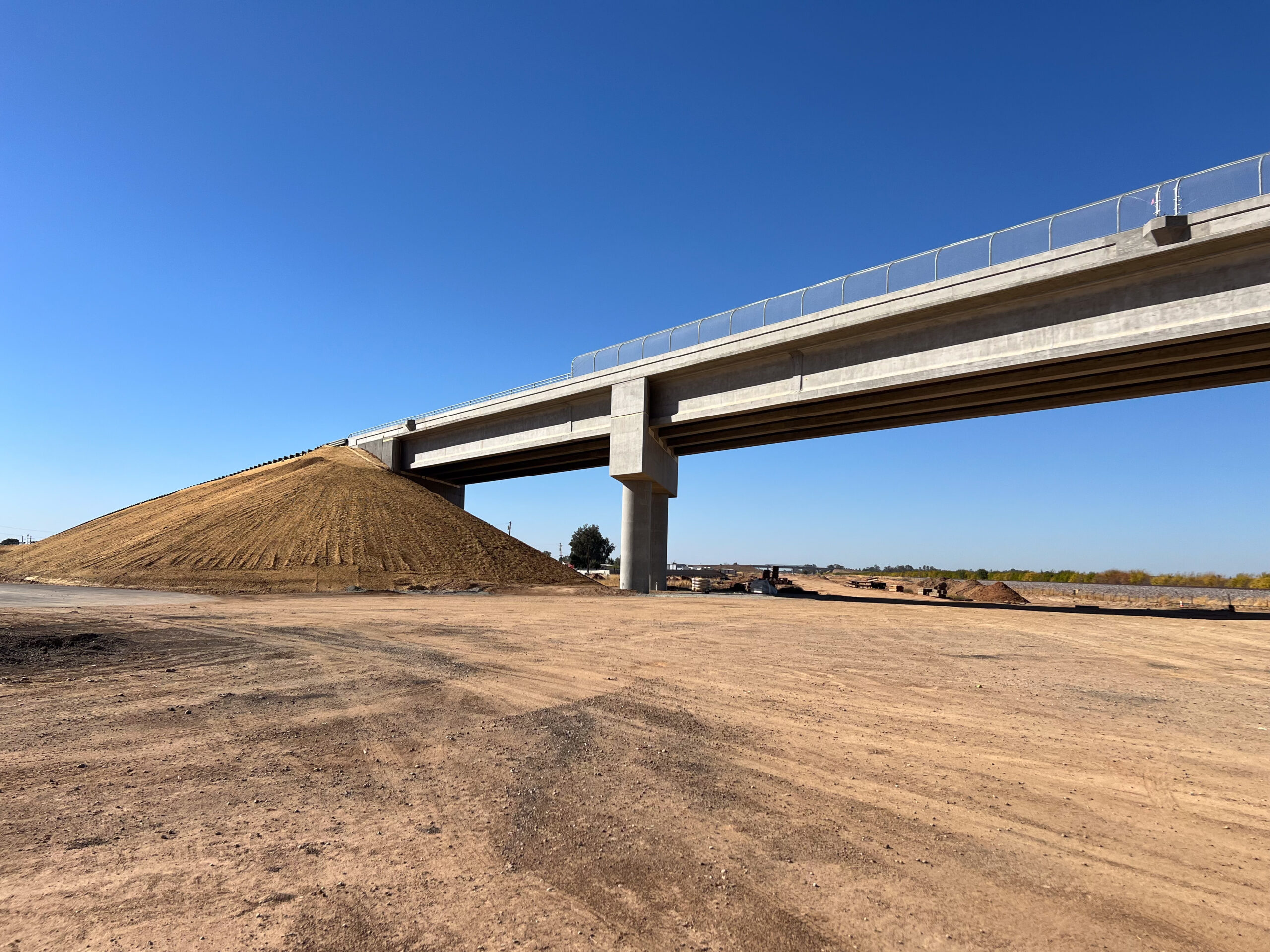 Tulare Street Ribbon Cutting